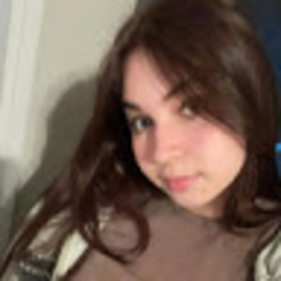 Meet your Posher, Kristen - Picture 1 of 1